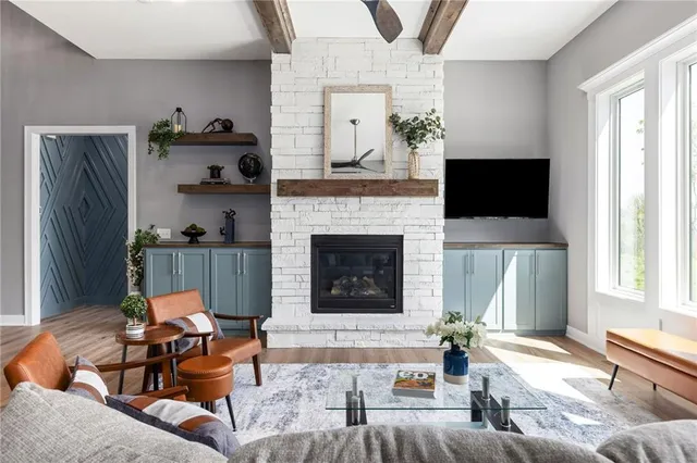 $1,200,000 | 17894 169th Street, Basehor, KS 66007