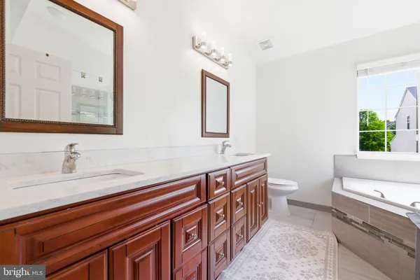$910,000 | 10241 Aqua View Court, Nokesville, VA 20181