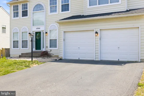 $910,000 | 10241 Aqua View Court, Nokesville, VA 20181