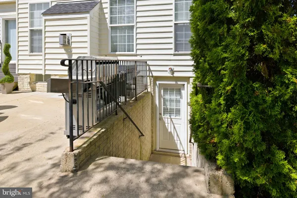 $910,000 | 10241 Aqua View Court, Nokesville, VA 20181