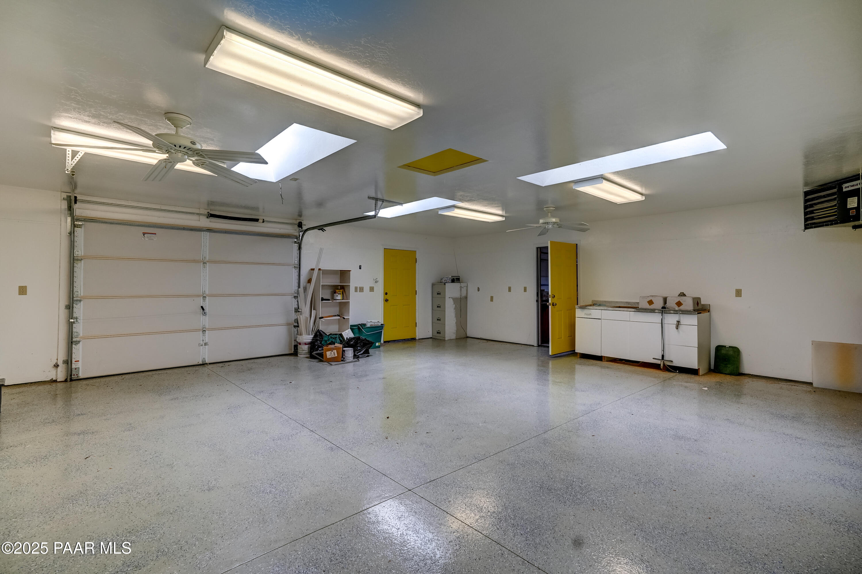 10412 East Prescott Dells Rnch Road Dewey-Humboldt, AZ 86327 - Photo 47 of 83 Workshop interior