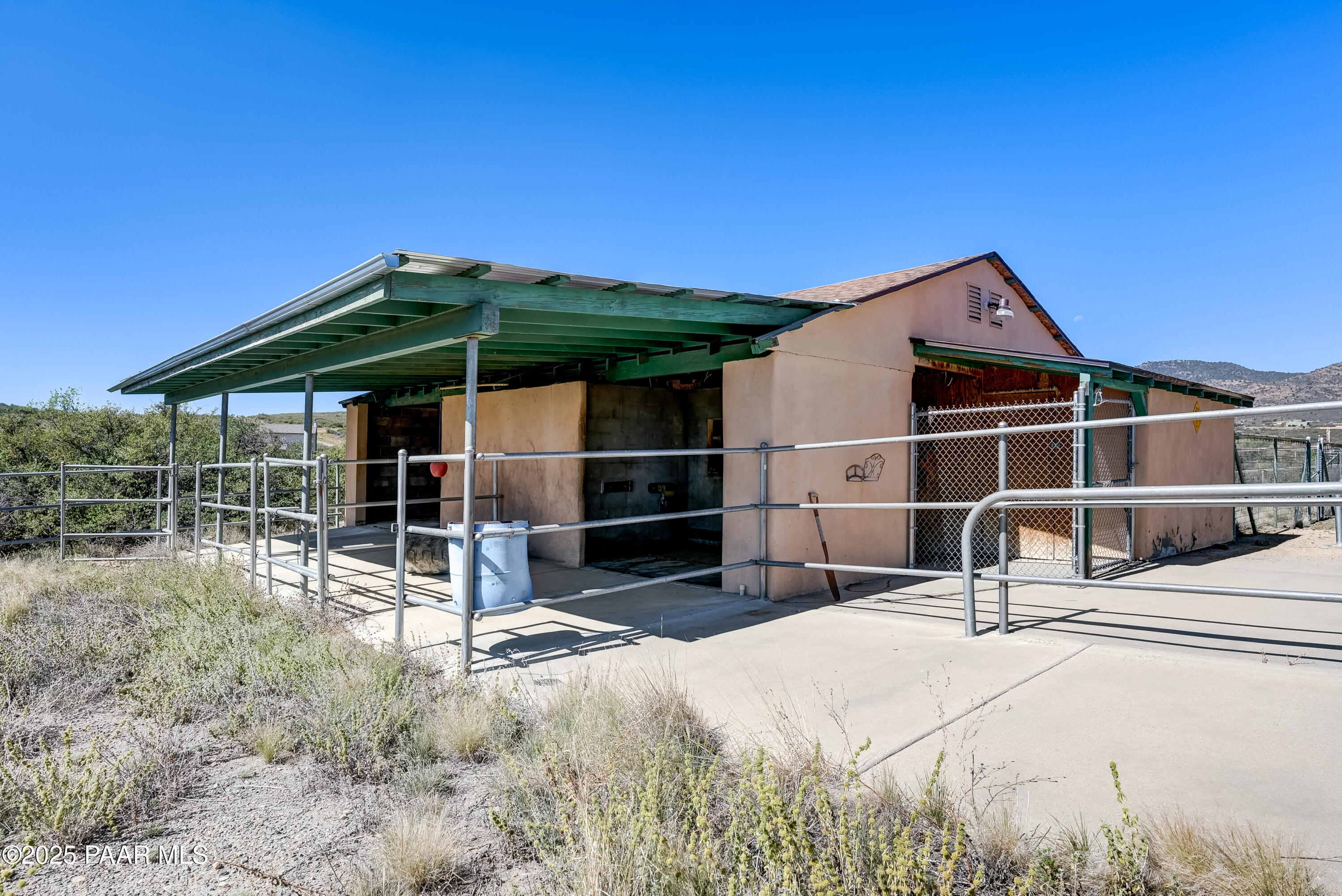 10412 East Prescott Dells Rnch Road Dewey-Humboldt, AZ 86327 - Photo 51 of 83 Stables