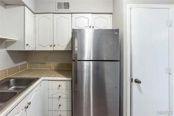 $79,900 | 1536 Springlet Court, Unit 31, Florissant, MO 63033