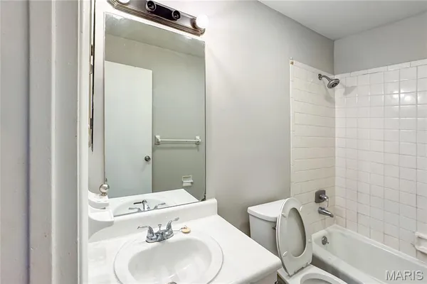 $79,900 | 1536 Springlet Court, Unit 31, Florissant, MO 63033