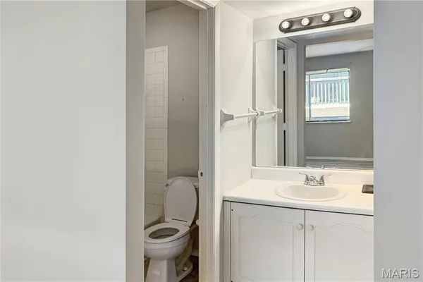 $79,900 | 1536 Springlet Court, Unit 31, Florissant, MO 63033