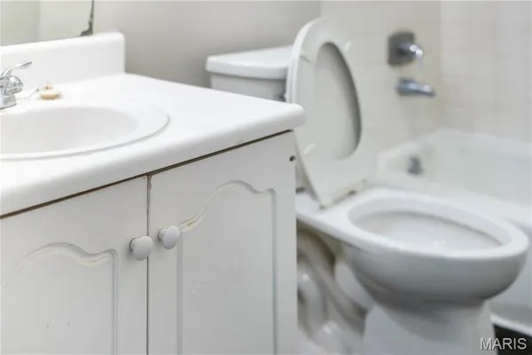 $79,900 | 1536 Springlet Court, Unit 31, Florissant, MO 63033