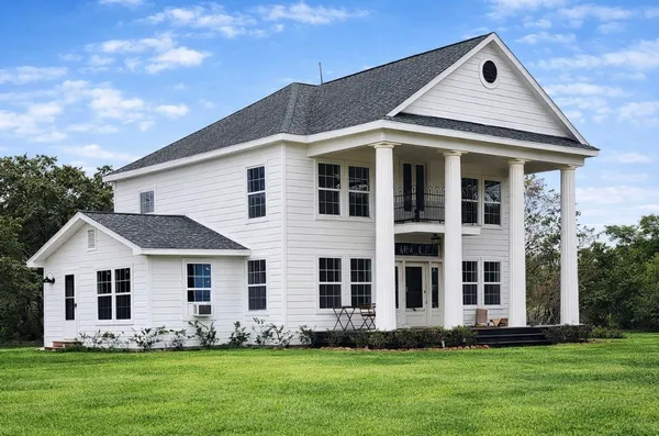 $749,900 | 27 Cotton Bayou Circle, Cove, TX 77523