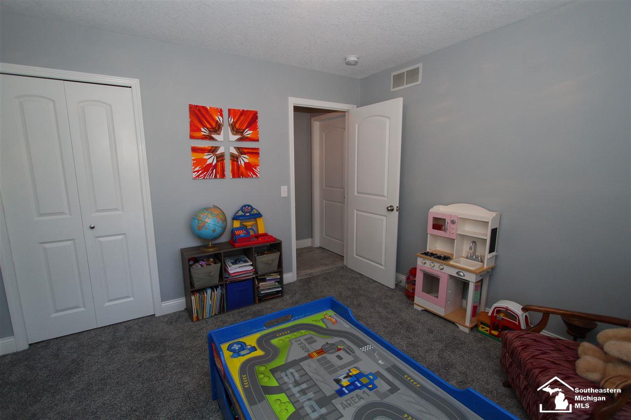 1355 Meanwell Road Dundee, MI 48131 - Photo 24 of 55 50036250-23.JPG