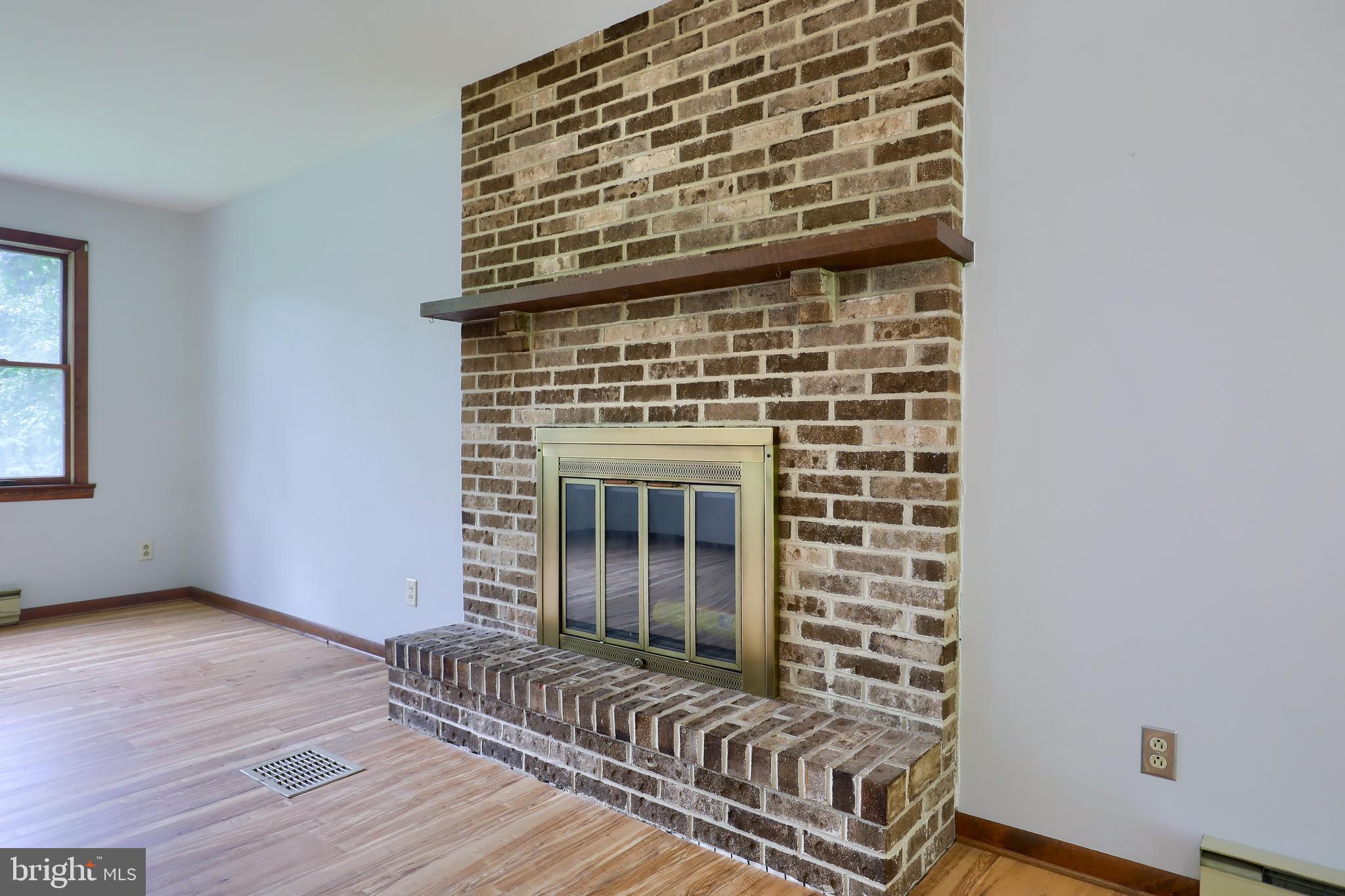 6252 River Road Conestoga, PA 17516 - Photo 11 of 27 Living room