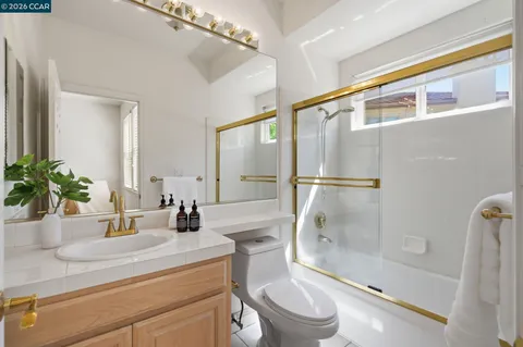 $2,795,000 | 2151 Sky View Court, Moraga, CA 94556