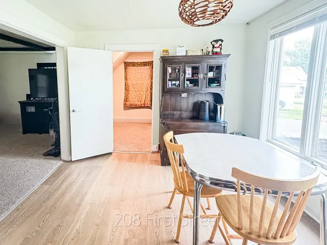 $142,900 | 208 1st Street, Oconto, WI 54153