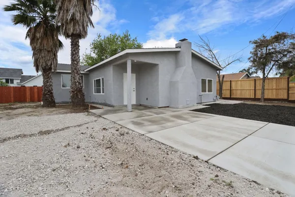 $389,000 | 4106 East 6th Street, Stockton, CA 95215