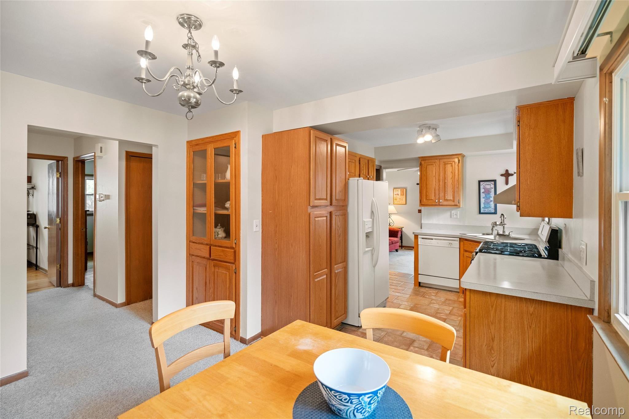 1326 Cambridge Road Berkley, MI 48072 - Photo 6 of 26 Cambridge-6.jpg
