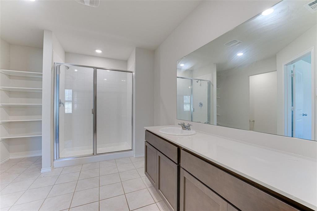 517 Milo Way Royse City, TX 75189 - Photo 7 of 34 Bathroom