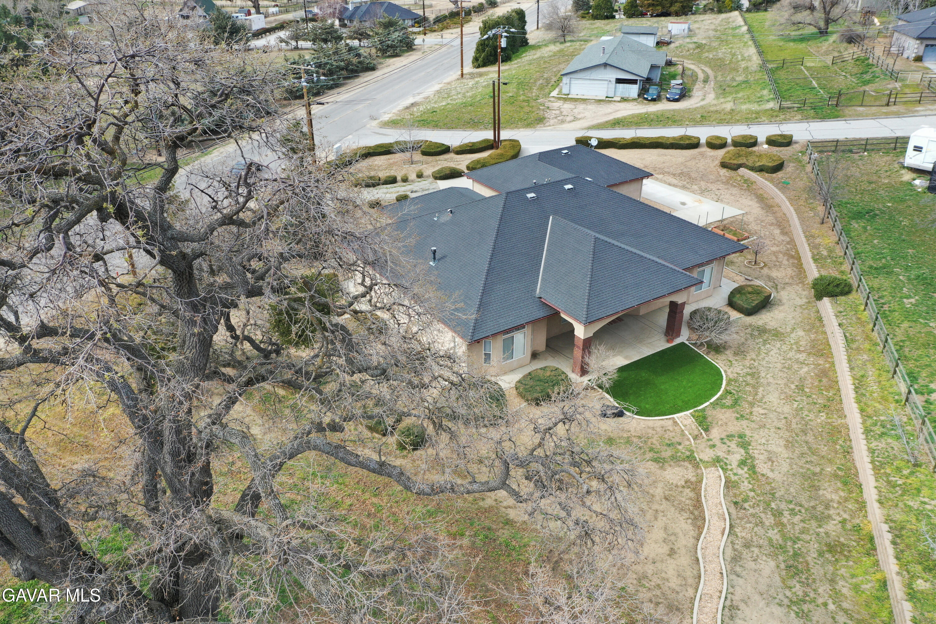 23780 Coyote Court Tehachapi, CA 93561 - Photo 3 of 48 an aerial view of a house with a yard