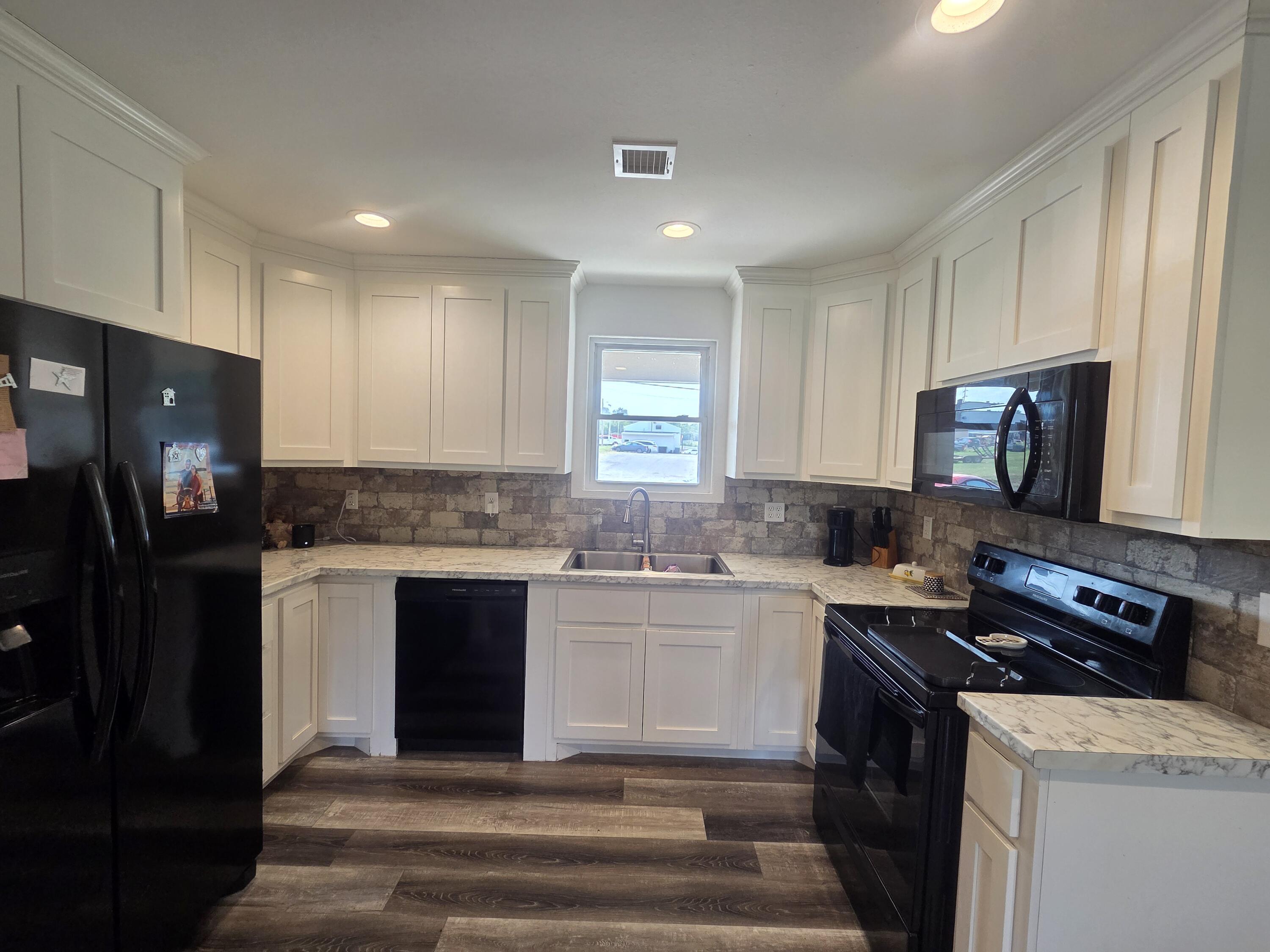 1102 Thomasville Road Houston, MO 65483 - Photo 6 of 28 20260805_155648