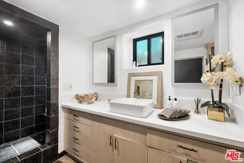 $2,000,000 | 26272 Cool Glen Way, Malibu, CA 90265