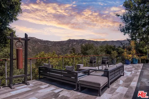 $2,000,000 | 26272 Cool Glen Way, Malibu, CA 90265