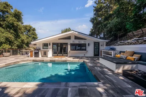 $2,000,000 | 26272 Cool Glen Way, Malibu, CA 90265