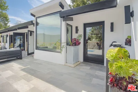 $2,000,000 | 26272 Cool Glen Way, Malibu, CA 90265