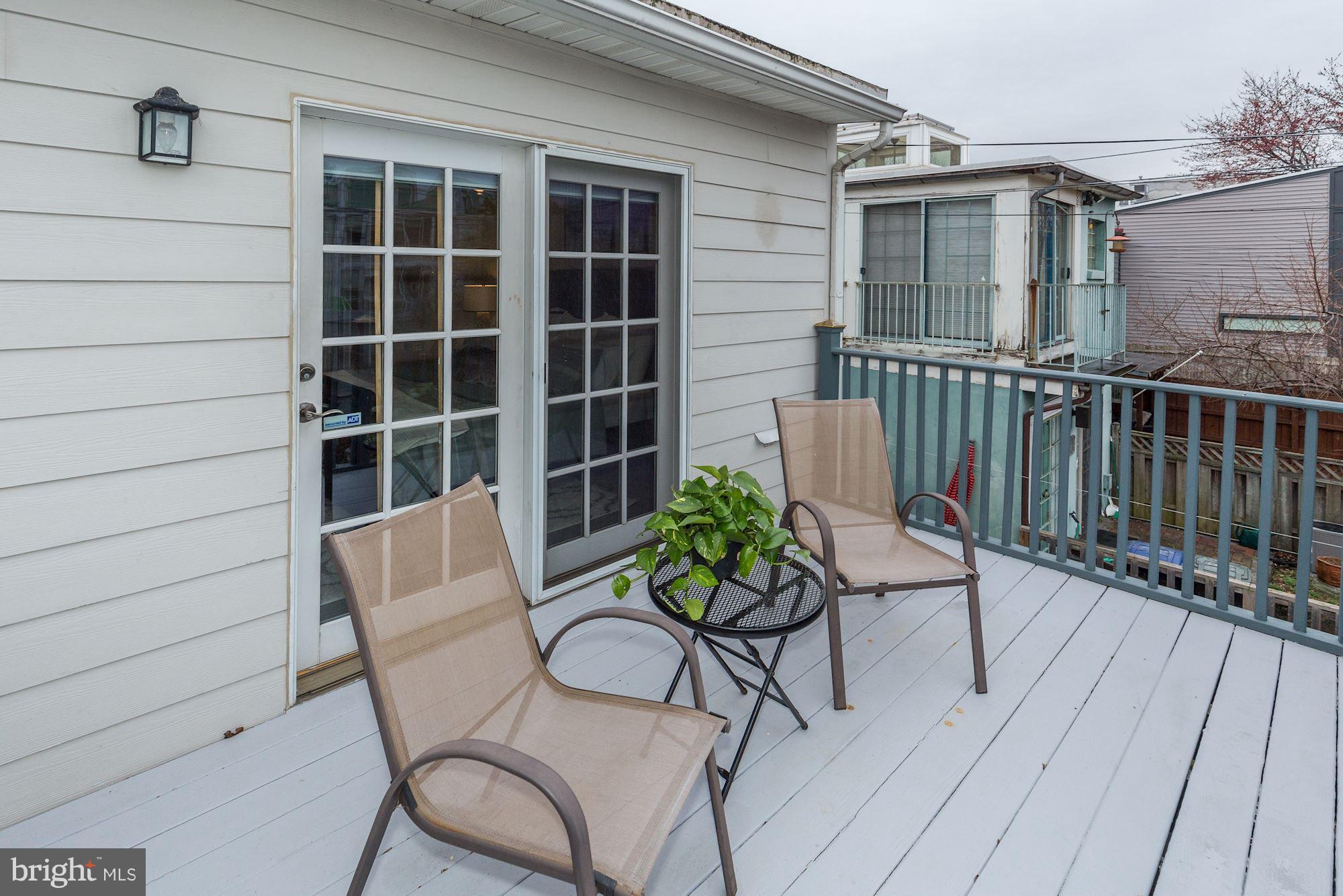 427 Ridge Street Northwest Washington, DC 20001 - Photo 11 of 18 2nd Floor balcony off of master bedroom