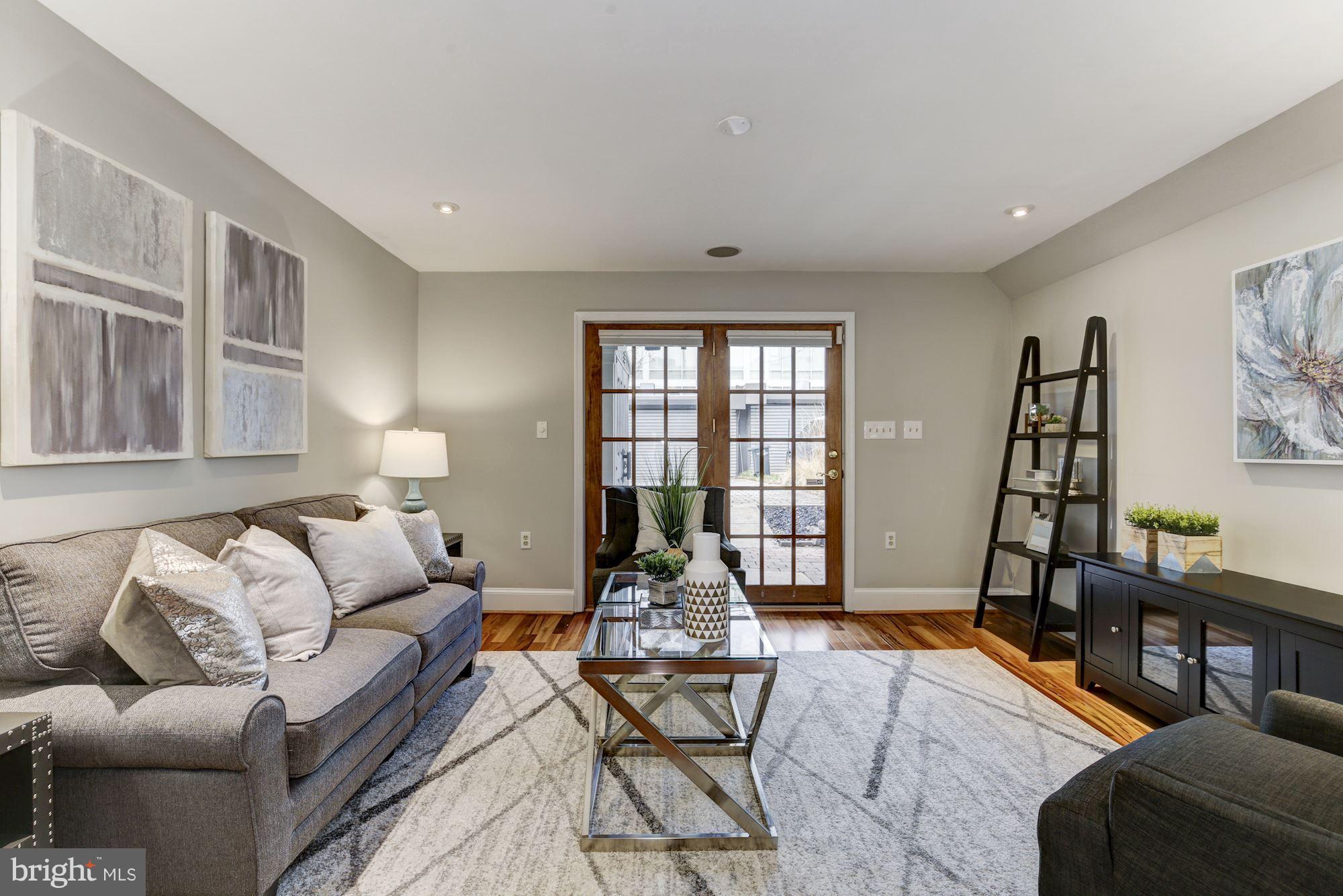 427 Ridge Street Northwest Washington, DC 20001 - Photo 7 of 18 Family Rm leading to large yard w/ 2 car parking