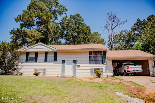 $127,000 | 1408 Vermont Avenue, McComb, MS 39648