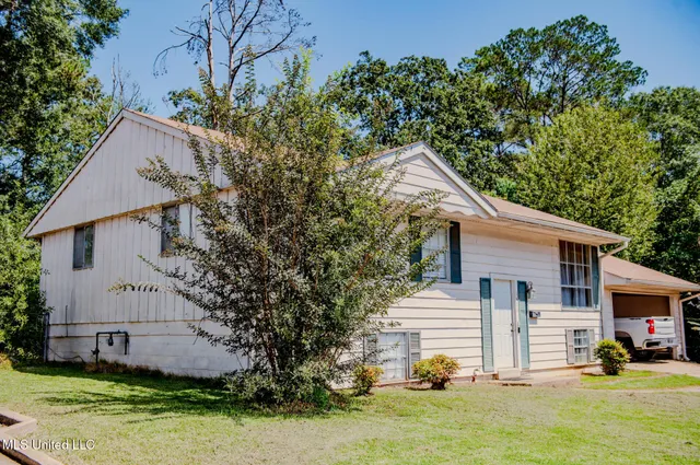 $127,000 | 1408 Vermont Avenue, McComb, MS 39648