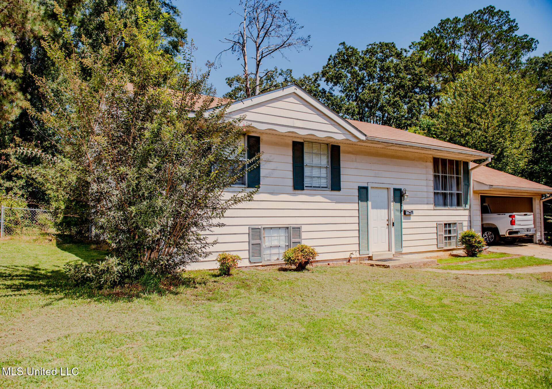 1408 Vermont Avenue McComb, MS 39648 - Photo 3 of 25 1408VermontAve_61296_2