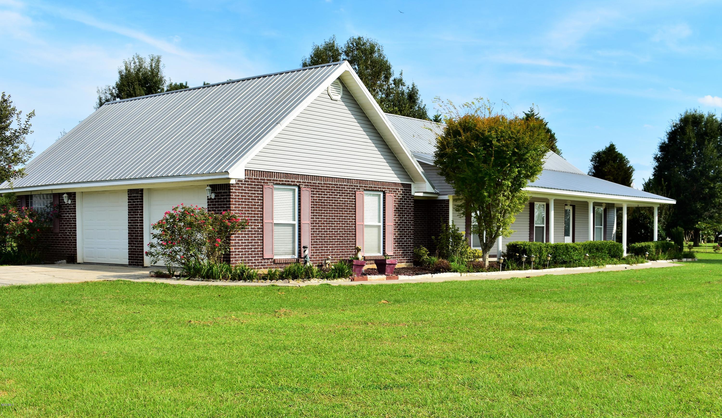 283 Holland Road Lucedale, MS 39452 - Photo 1 of 45 DSC_0966