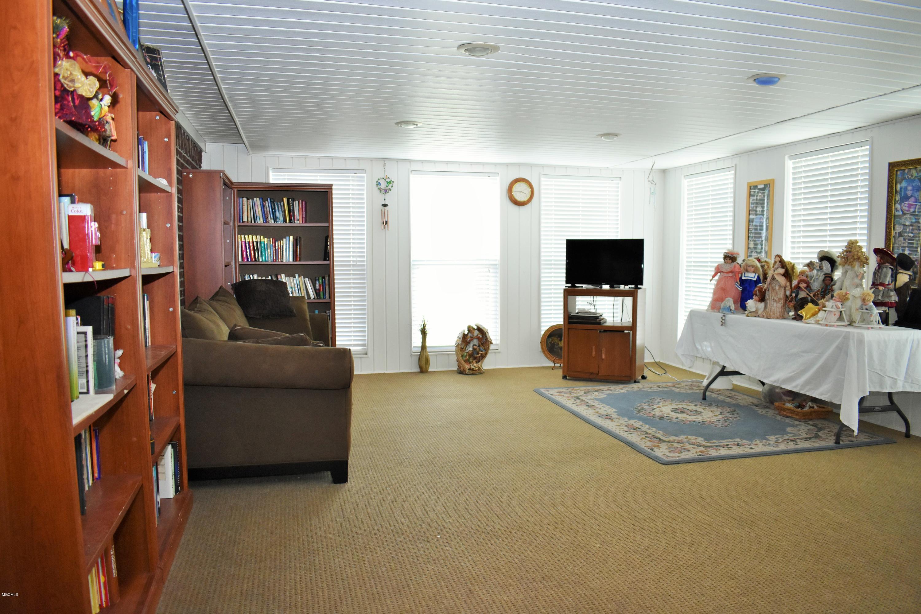 283 Holland Road Lucedale, MS 39452 - Photo 19 of 45 DSC_0926