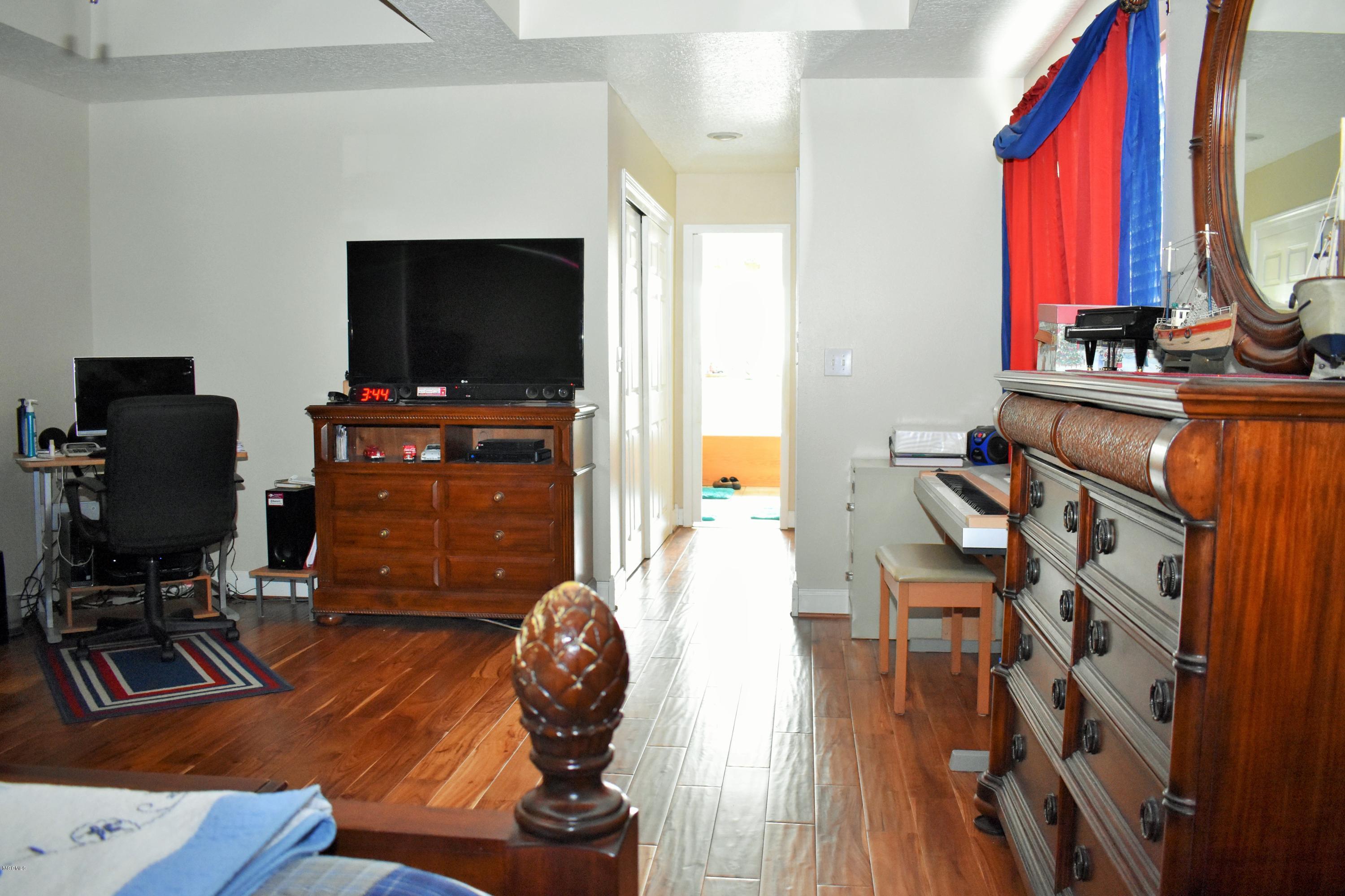 283 Holland Road Lucedale, MS 39452 - Photo 23 of 45 DSC_0930