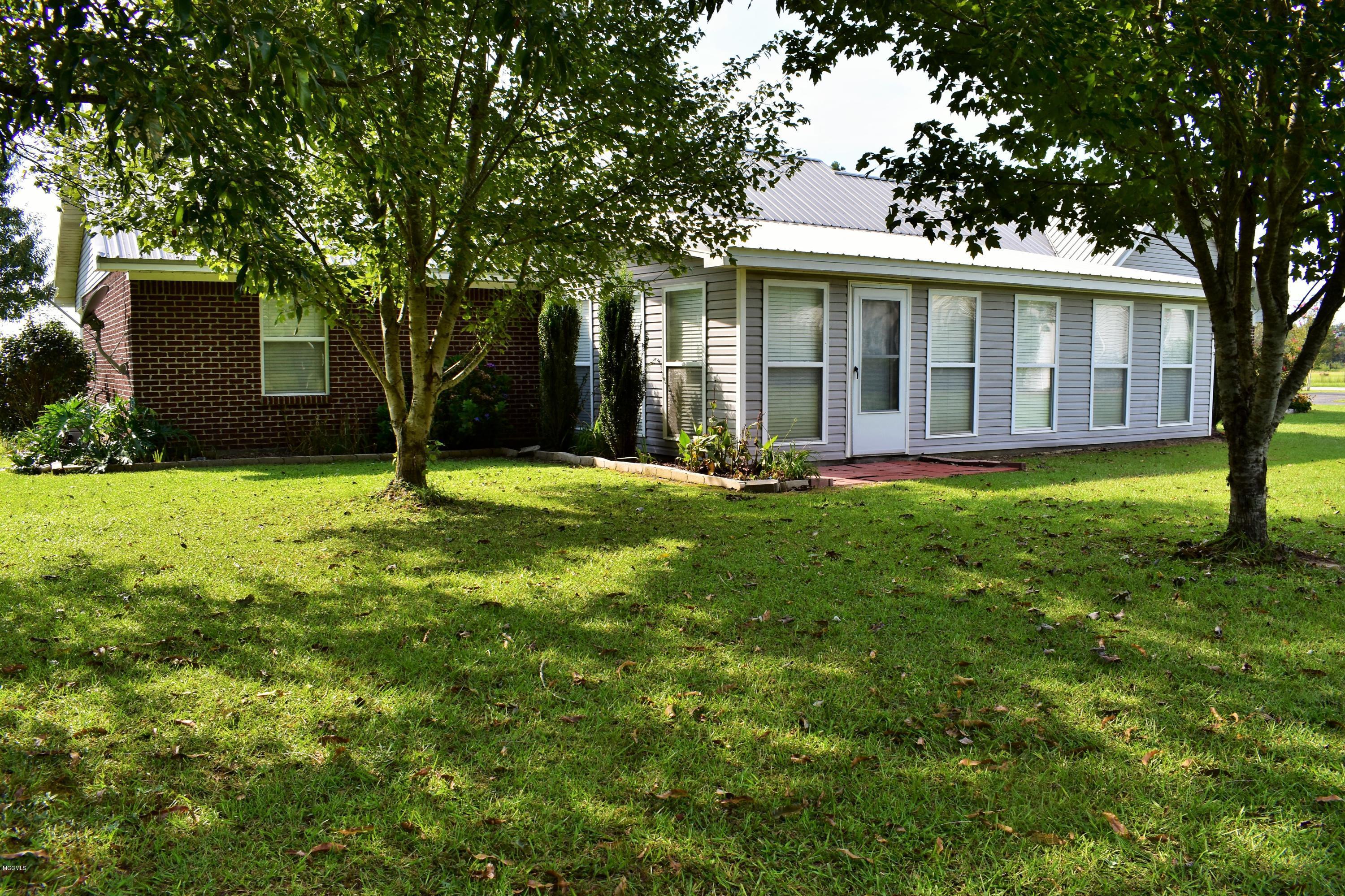 283 Holland Road Lucedale, MS 39452 - Photo 38 of 45 DSC_0961