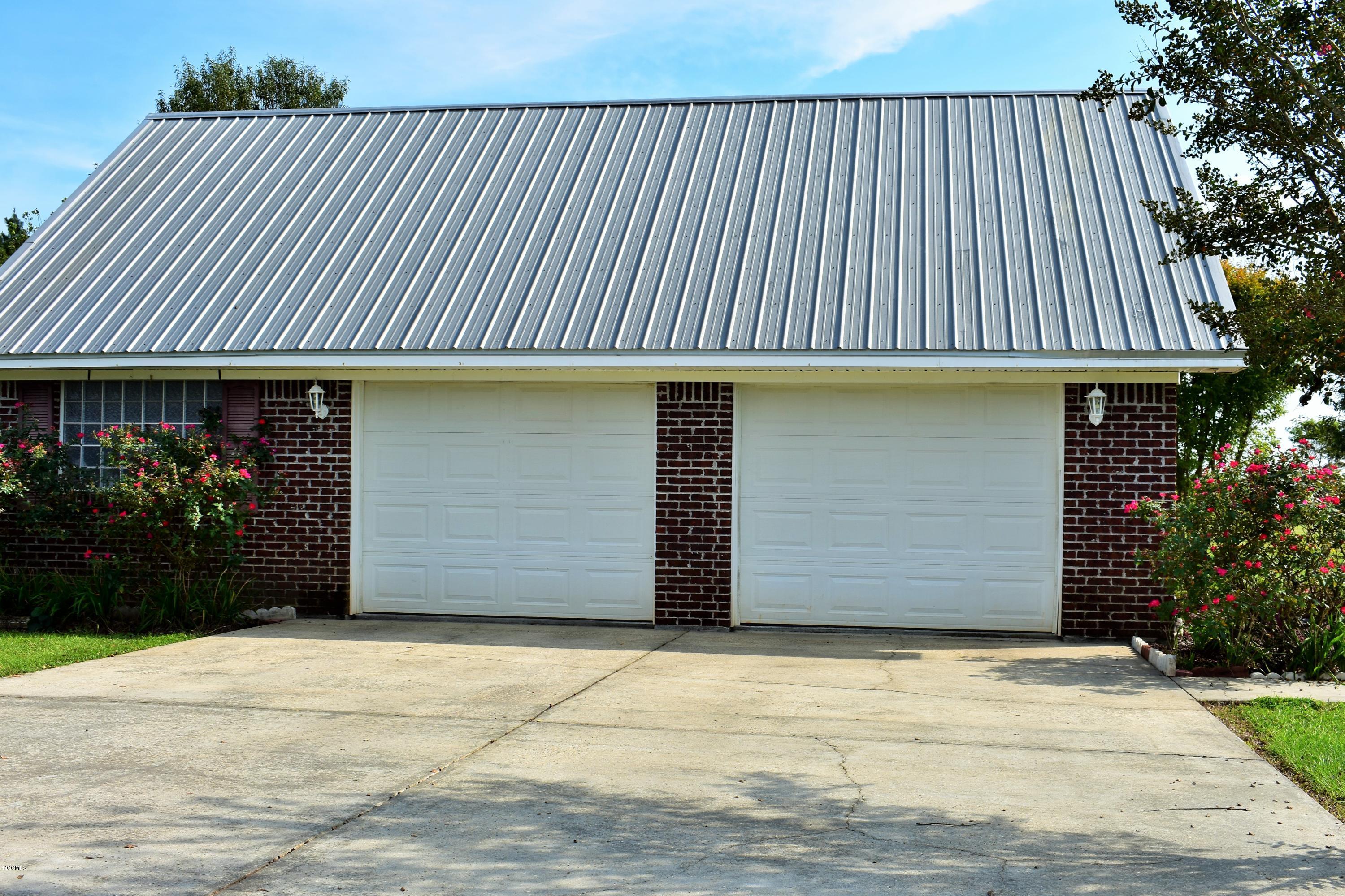 283 Holland Road Lucedale, MS 39452 - Photo 43 of 45 DSC_0969