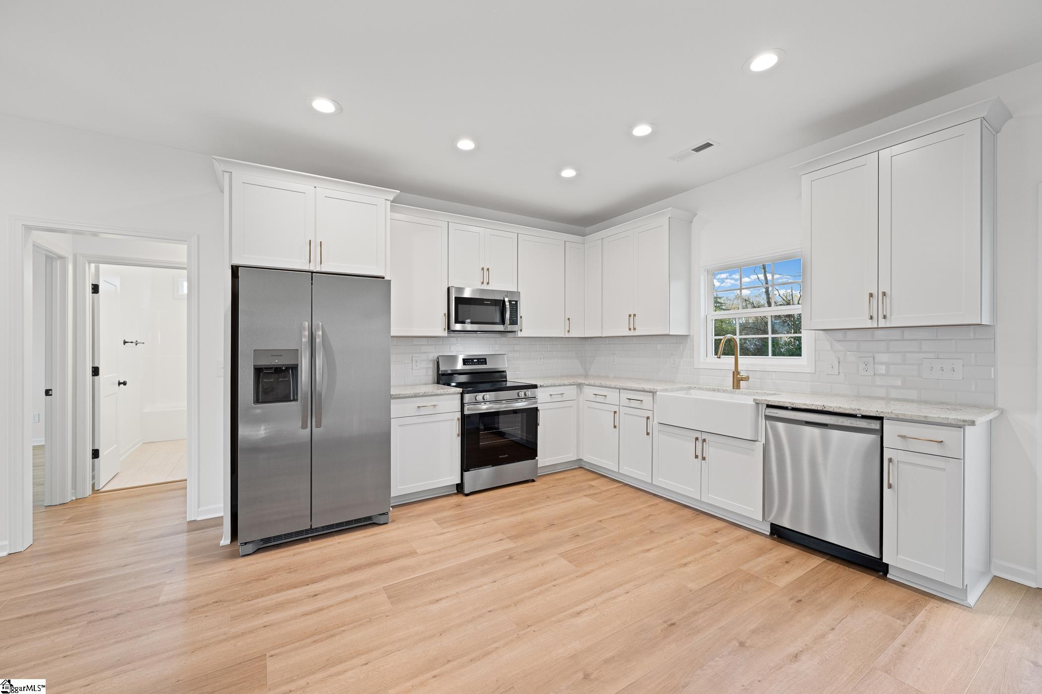 30 Cox Street Belton, SC 29627 - Photo 5 of 18