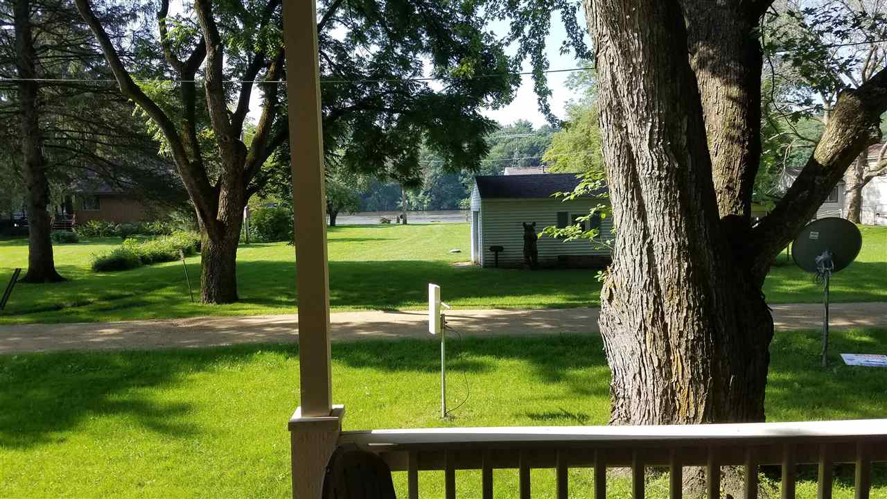 2804 South Brooks Island Road Oregon, IL 61061 - Photo 12 of 19 a view of a garden with a tree