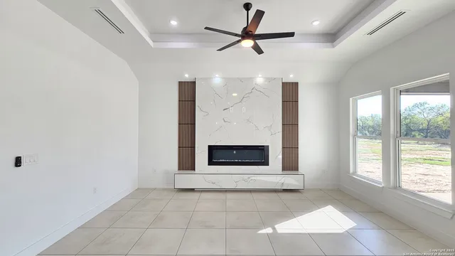 $369,974 | 16123 Vaquero Drive, Atascosa, TX 78002