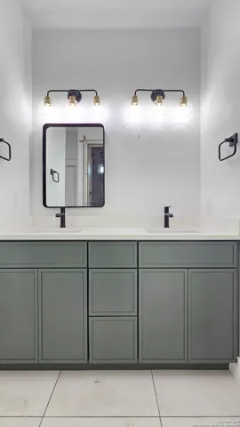 $369,974 | 16123 Vaquero Drive, Atascosa, TX 78002