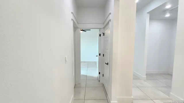 $369,974 | 16123 Vaquero Drive, Atascosa, TX 78002