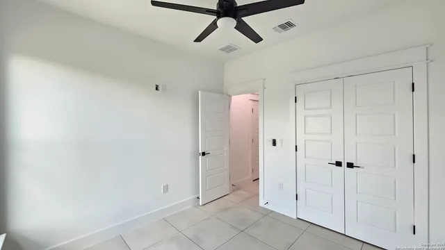 $369,974 | 16123 Vaquero Drive, Atascosa, TX 78002