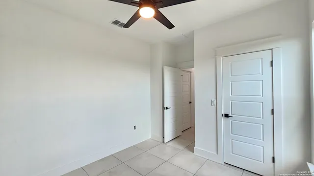 $369,974 | 16123 Vaquero Drive, Atascosa, TX 78002