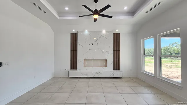 $369,974 | 16123 Vaquero Drive, Atascosa, TX 78002