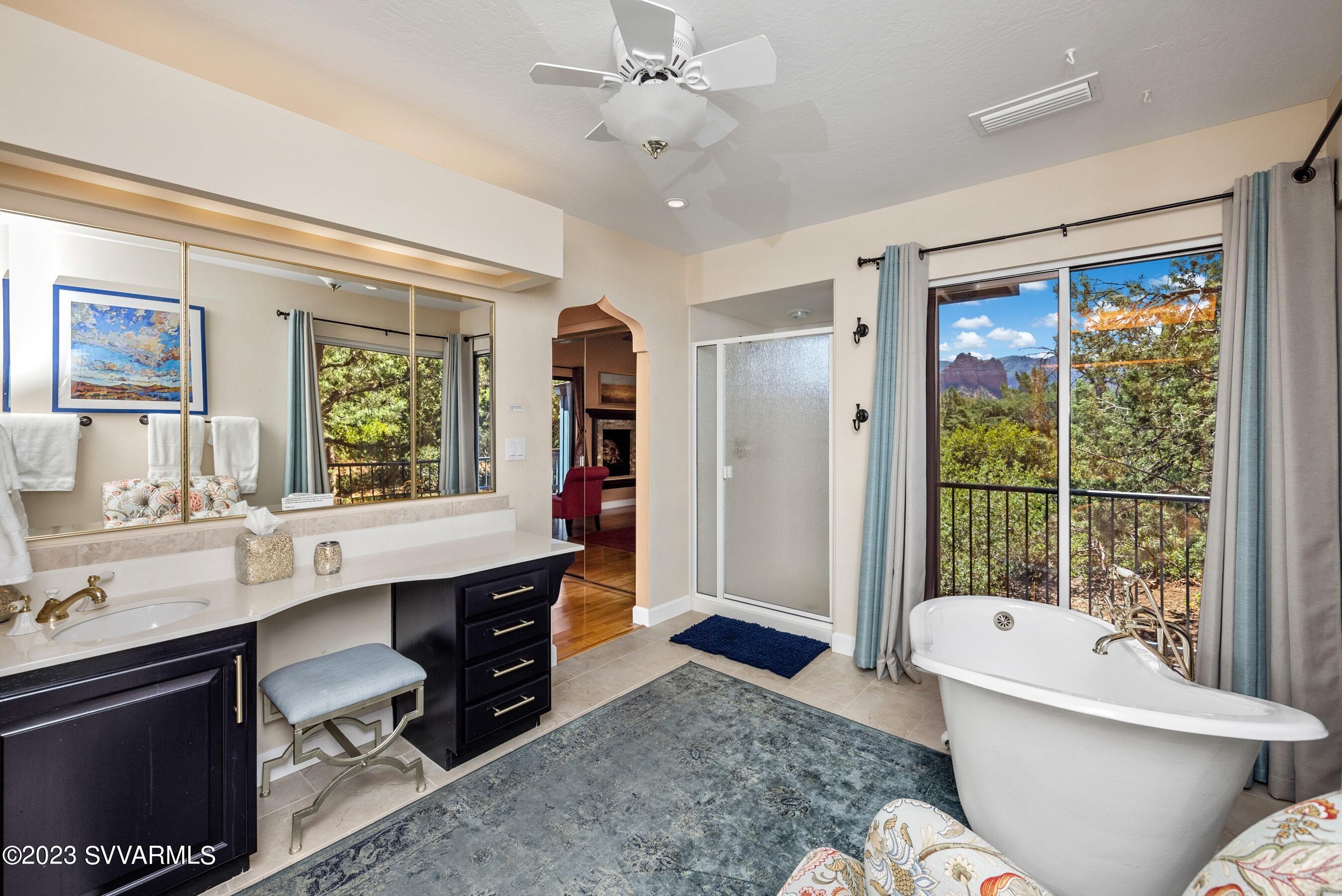 215 East Ridge Road Sedona, AZ 86336 - Photo 31 of 46 Large deluxe primary bath