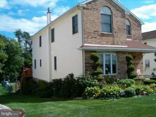 9753 Krewstown Road Philadelphia, PA 19115 - Photo 5 of 6 Gallery Image 5