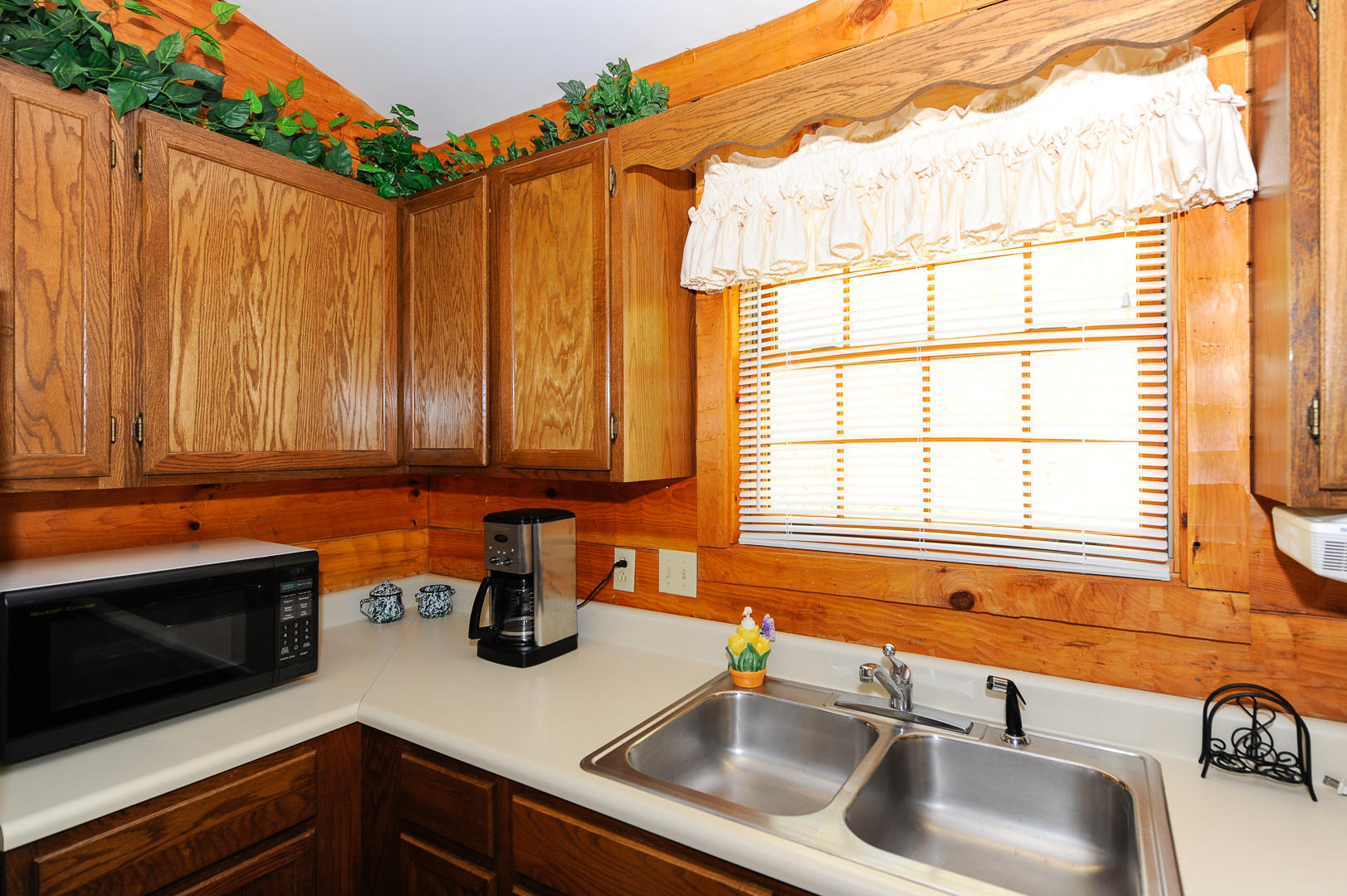 401 Settlers Rise Road Townsend, TN 37882 - Photo 13 of 23 smith kitchen 3