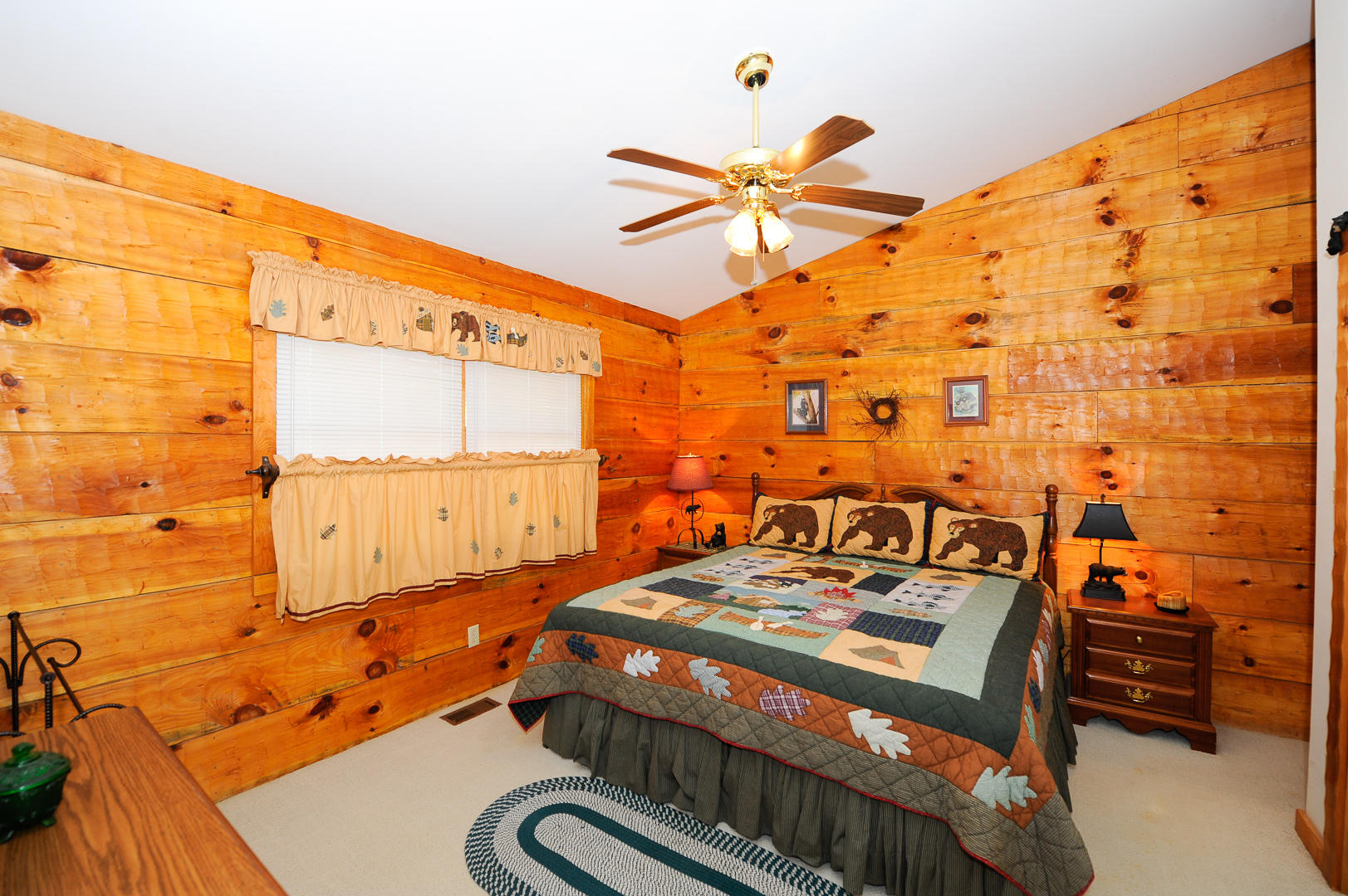 401 Settlers Rise Road Townsend, TN 37882 - Photo 20 of 23 Smith bedorom