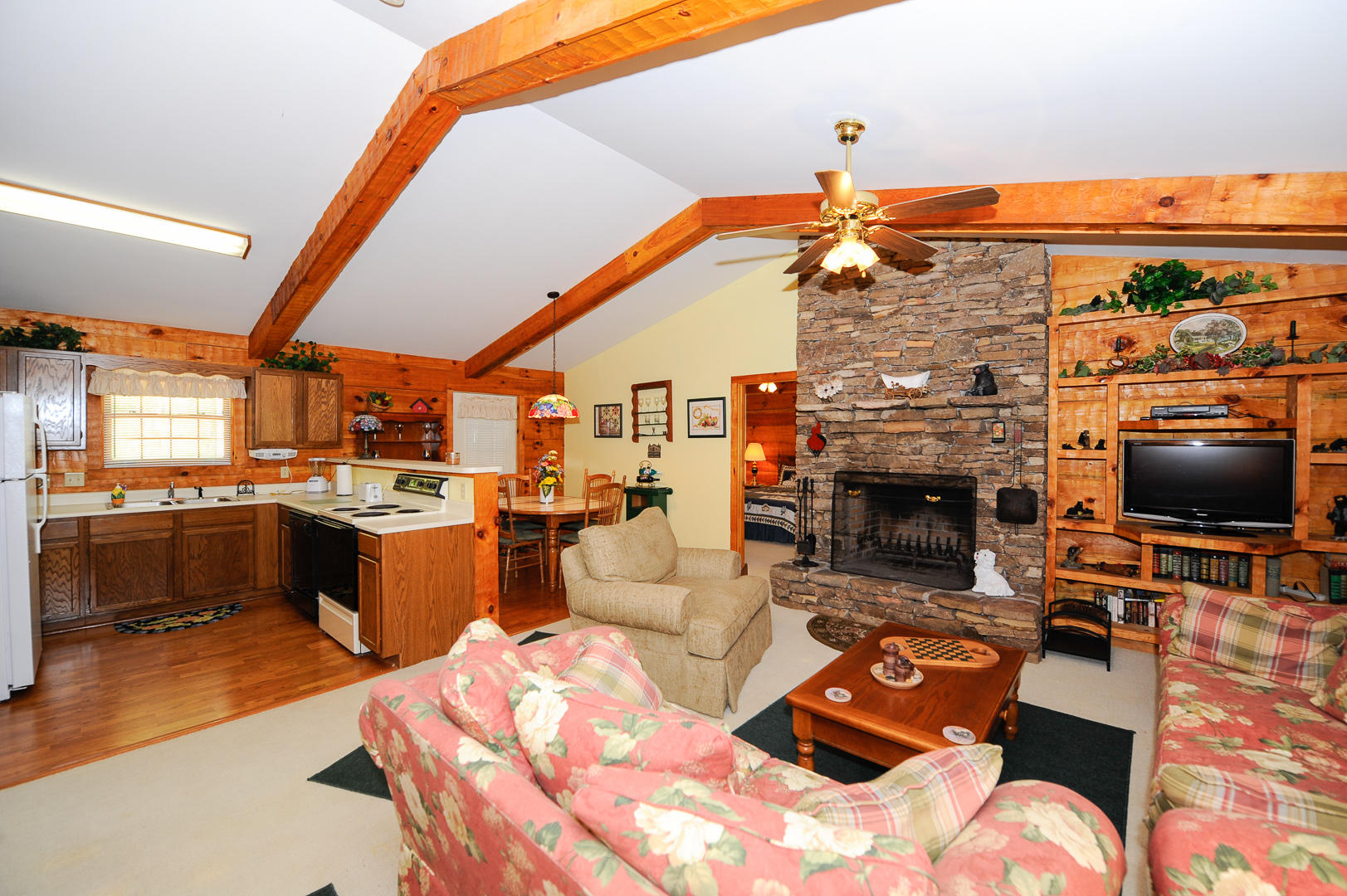 401 Settlers Rise Road Townsend, TN 37882 - Photo 6 of 23 smith living room 3
