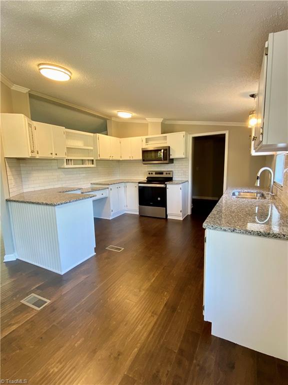 1014 Barn Road Walnut Cove, NC 27052 - Photo 5 of 15 Gallery Image 5