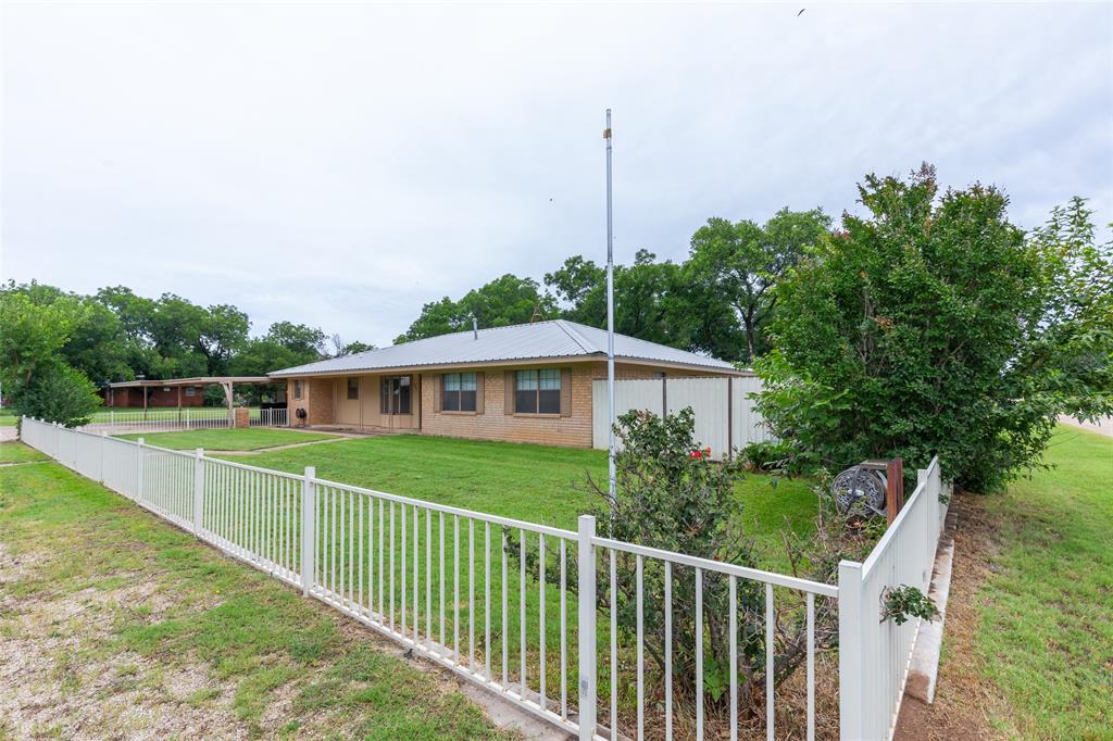 431 Kennedy Street Clyde, TX 79510 - Photo 2 of 40