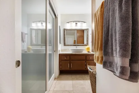 $895,000 | 136 South Jayton Lane, Encinitas, CA 92024